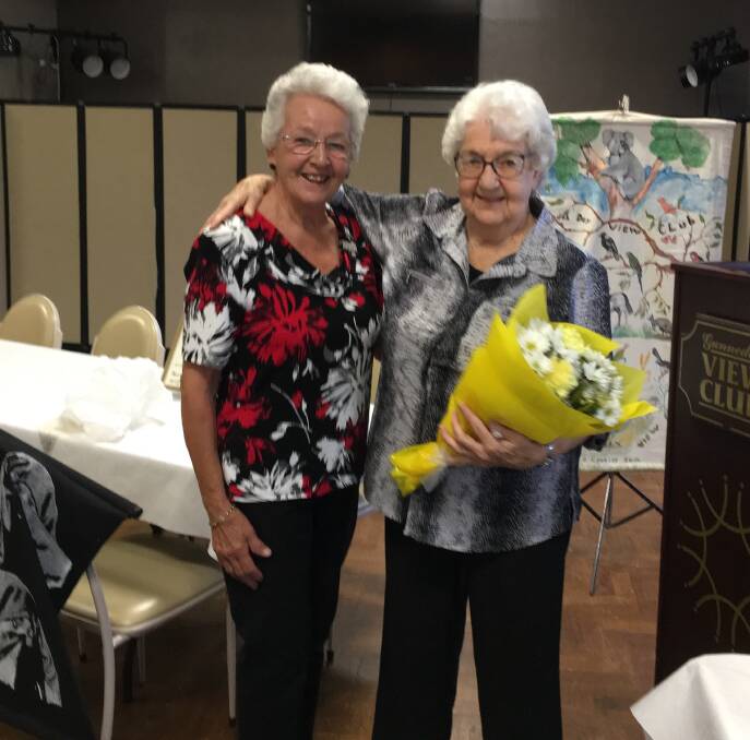 THANKS: Delsia Ward gifts guest speaker Pat Warner with a bouquet of flowers at a meeting of Gunnedah Day VIEW Club.