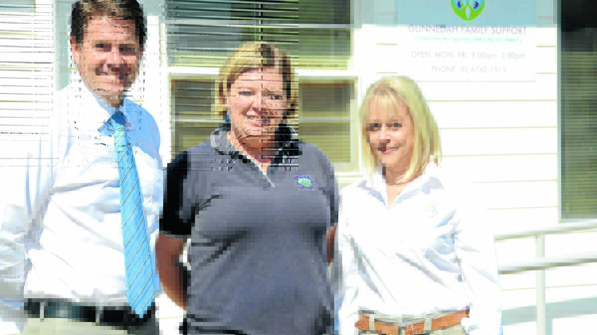 Member for Tamworth Kevin Anderson, pictured here with Gunnedah Family Support caseworker Mel McCulloch and manager Robyn Gallen,  has announced a grant to aid in the reduction of domestic violence in the Gunnedah area.