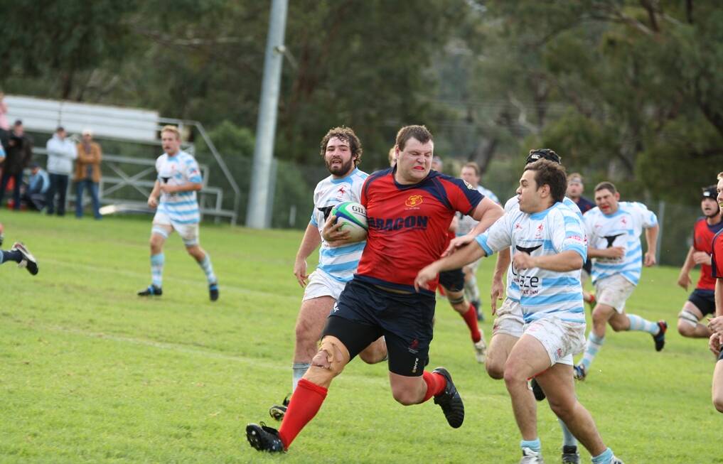 The Red Devils on one of their many attacking raids against Quirindi on Saturday in Gunnedah.
