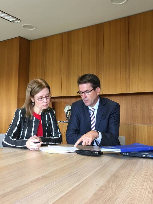 Member for Tamworth Kevin Anderson discusses Gunnedah Courthouse with NSW Attorney-General Gabrielle Upton.