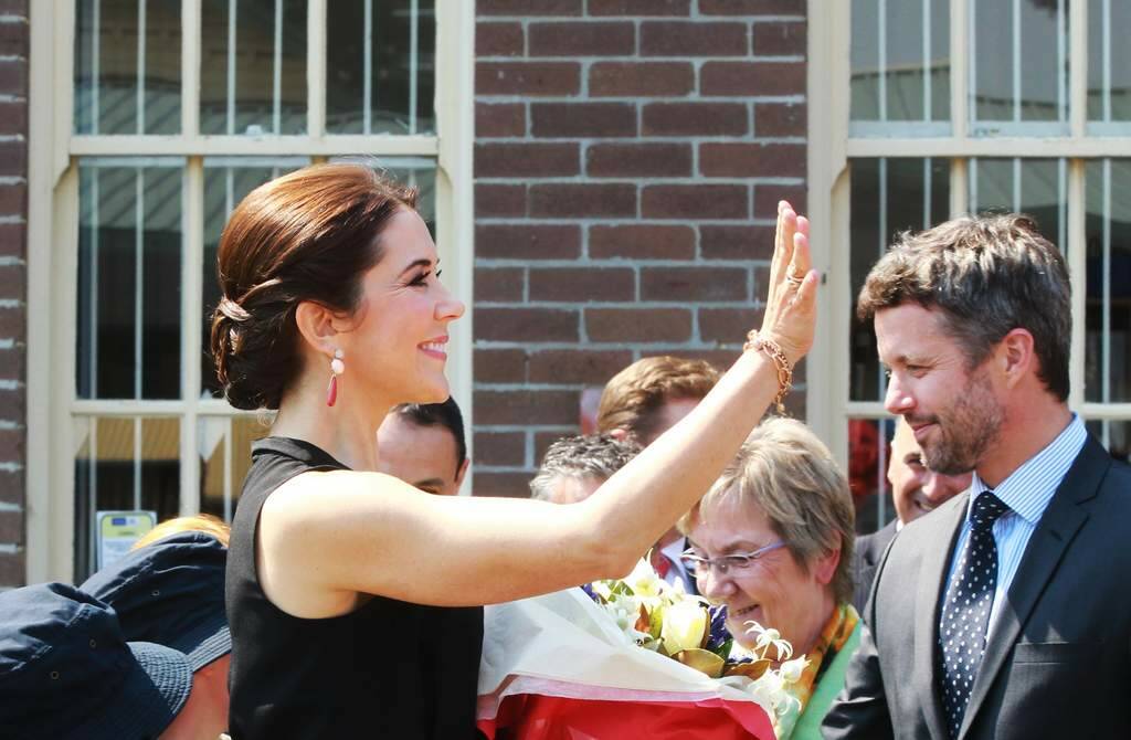 Crown Prince Frederik and Crown Princess Mary of Denmark visit Five Dock Public School for the Premier's Reading Challenge as part their official visit to Sydney.