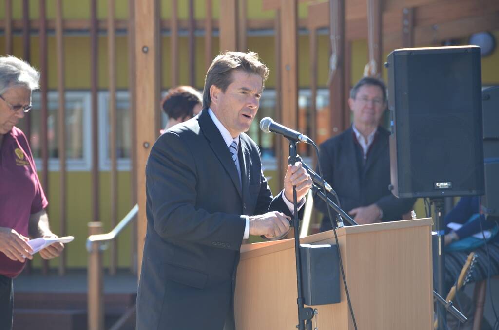 State Member for Tamworth Kevin Anderson opened the centre with Minister Goward.