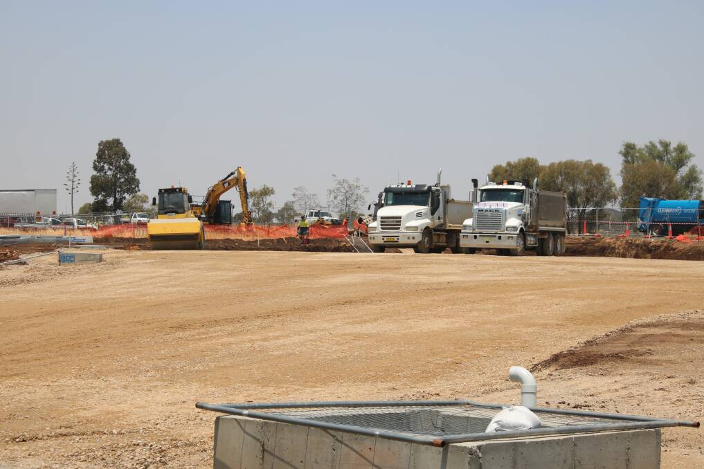A roundabout is being built at the intersection of Boundary Road and the Oxley Highway.