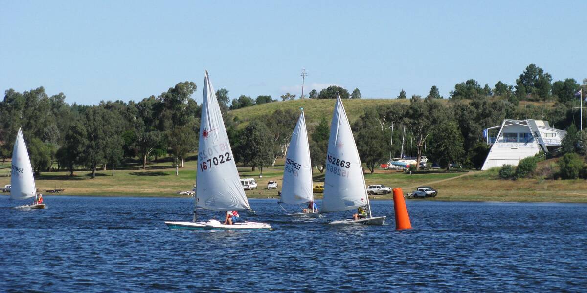 Sail boats on Keepit in the golden days when the dam was full.