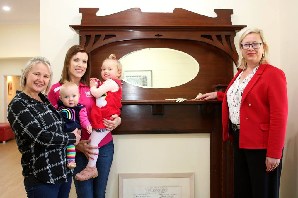 NEW SHOWPIECE: Linda Lotter, Rosie, Kellie and Louise Mackellar, and Juliana McArthur with the mantelpiece.