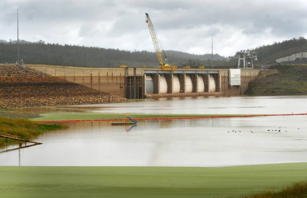 The Keepit Dam wall upgrade works in action. Photo: Gareth Gardner