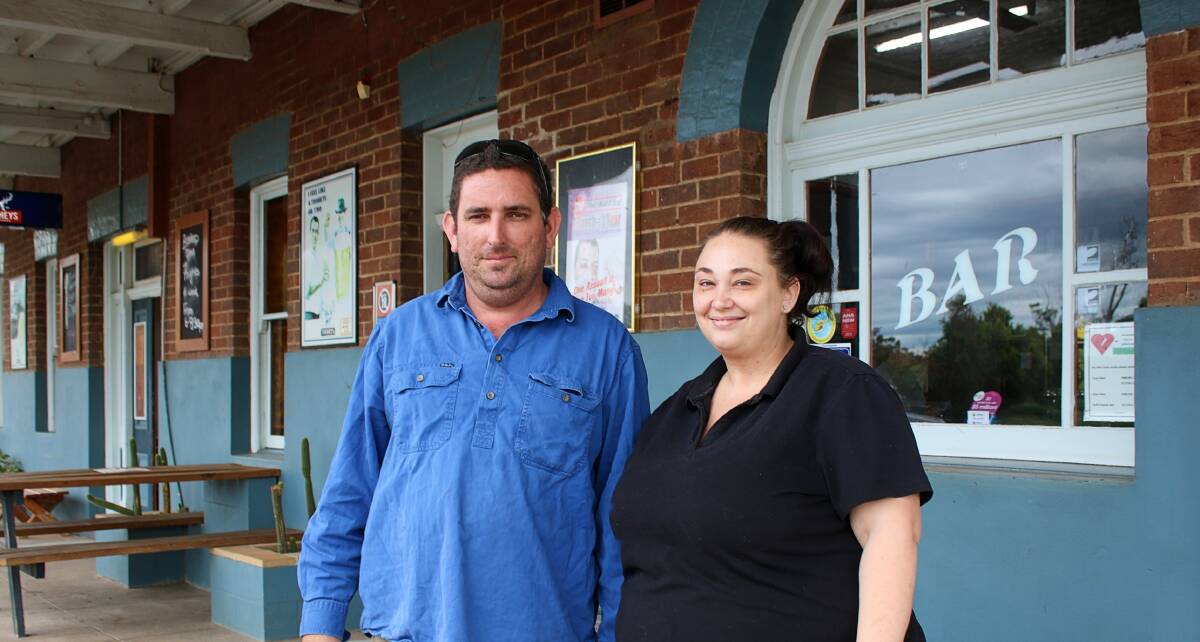 Matt White and Erin Van Beeck's new venture at the Curlewis pub has been up and down since the start because of the COVID crisis.