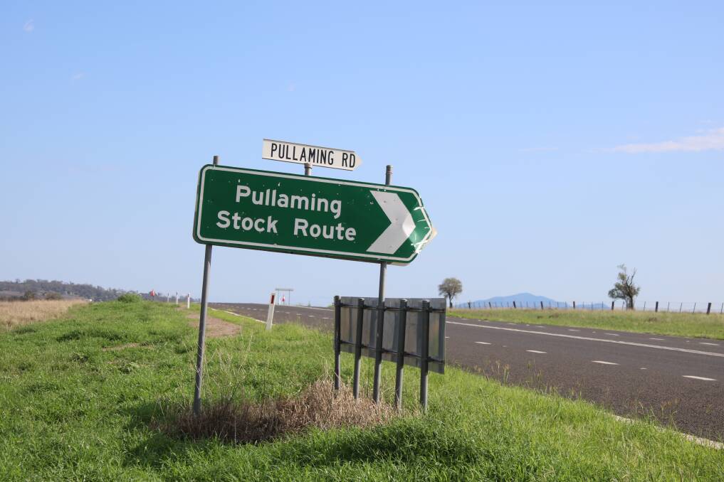 The turnoff onto Pullaming Road near Gunnedah. It goes through to Breeza but is gravel after the initial tar.
