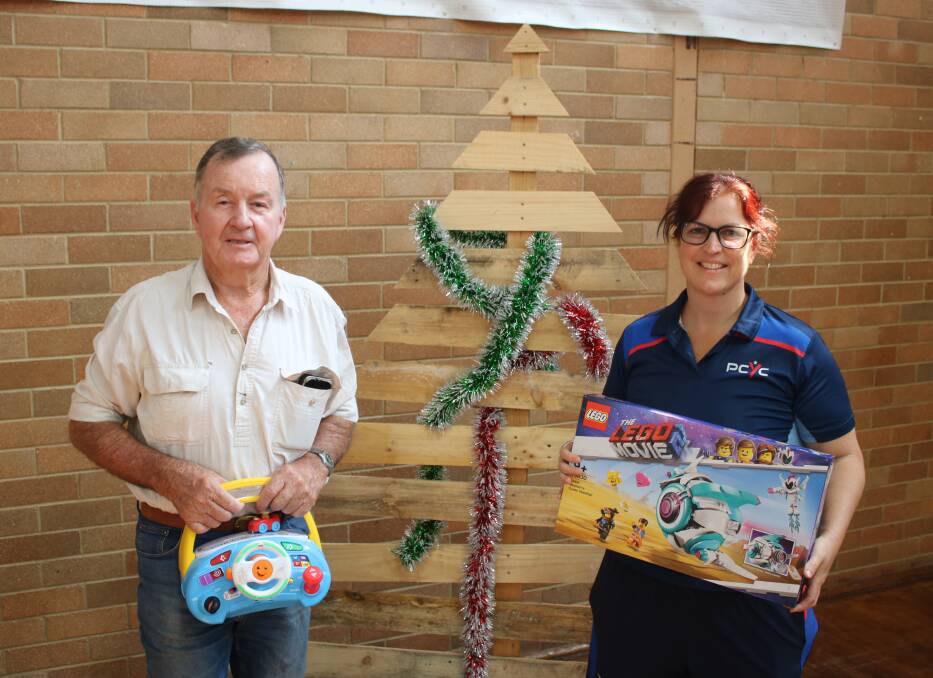 Gunnedah Show Society's George Avard and Gunnedah PCYC's Michelle Gosper are urging locals to give to bushfire victims.