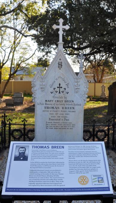 The plaque details Thomas Breen's life in local government.