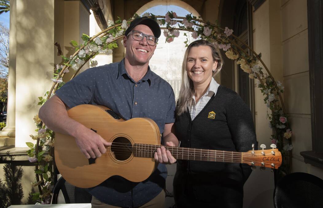 ZERO INTEREST: Holly and Aaron Bolton, are wedding singers from Tamworth making up the Entwined Duo. Photo: Peter Hardin