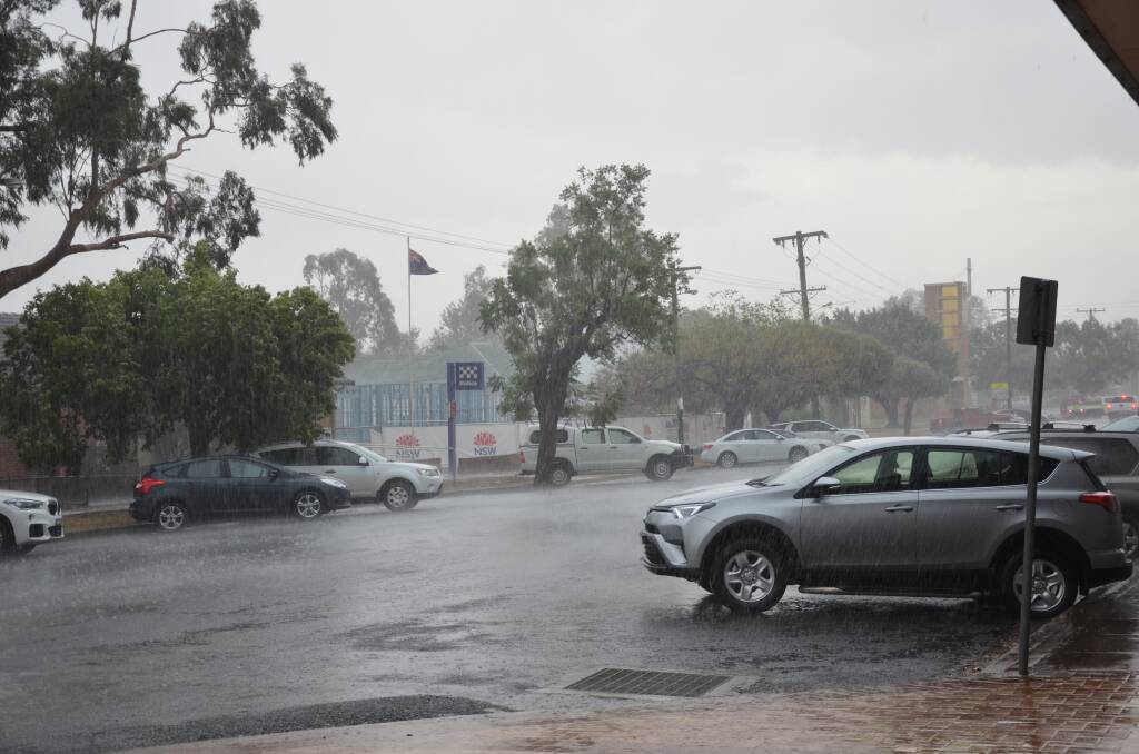 BLOWING STRONG: Thunder, lightning, strong winds and sudden rain lashed Gunnedah on Monday afternoon bringing the area welcome releif from recent hot and dry tempretures. Photo: Billy Jupp 