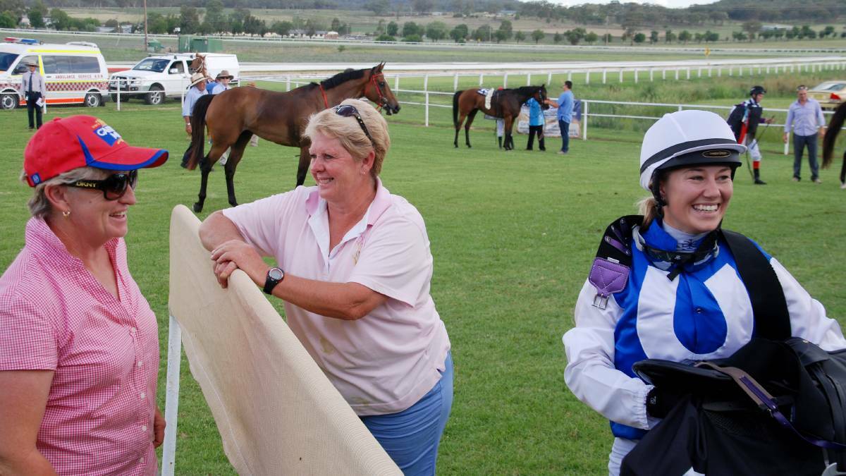 DISAPPOINTING: Tamworth trainer Lesley Jeffriess (centre) will likely pull Lonely Orphan from Friday's Quirindi Cup.