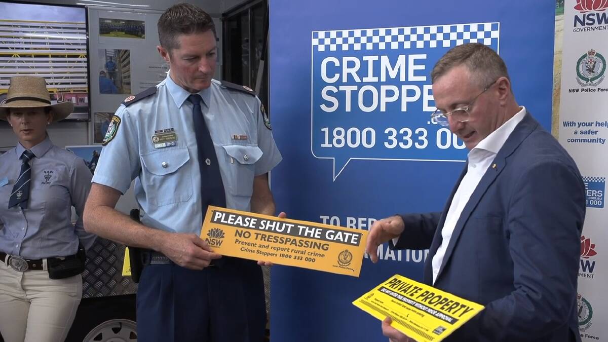 NSW Police acting Assistant Commissioner Brett Greentree and NSW Crime Stoppers CEO Peter Price. Photo: NSW POLICE 