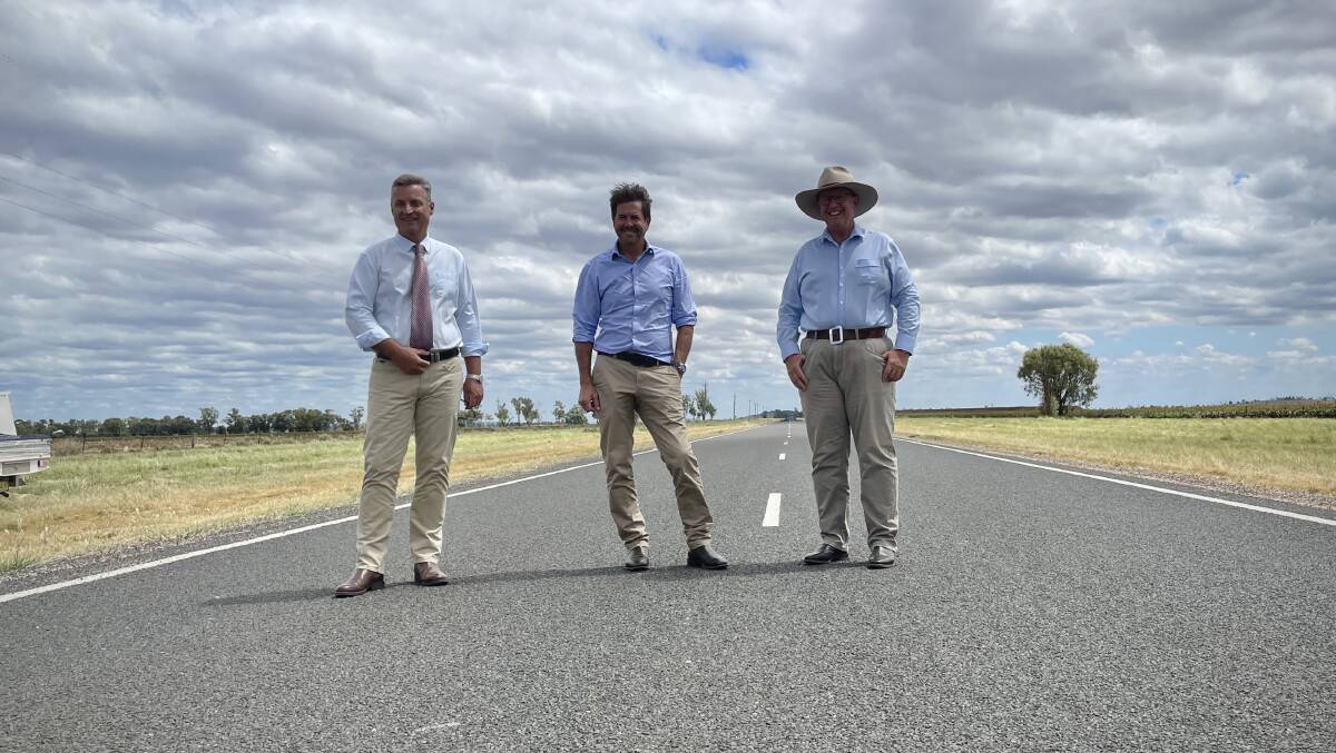 FIX-UP: Gunnedah Shire Council mayor Jamie Chaffey, Tamworth MP Kevin Anderson and Member for Parkes Mark Coulton.