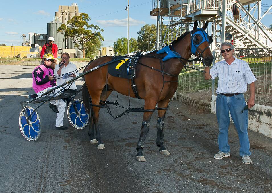 Joey Tee being held by owner John Varga with Mitch Faulkner in the gig. Photo: PeterMac Photography