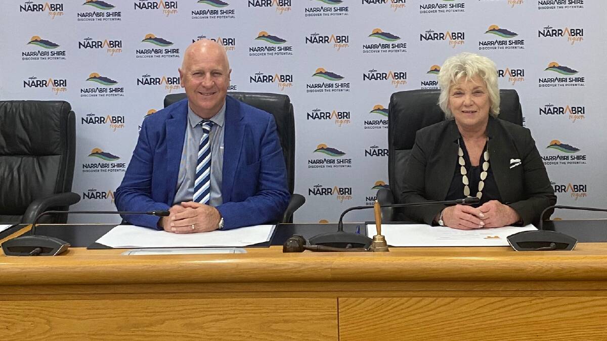 Incoming mayor, Cr Ron Campbell with outgoing mayor, Cr Cathy Redding. Photo: supplied