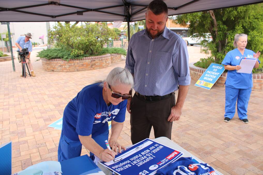 NSWNMA delegate Heather Franke and Shooters, Fishers and Farmers party candidate Jeff Bacon are fighting for a new hospital. Photo: Jessica Worboys