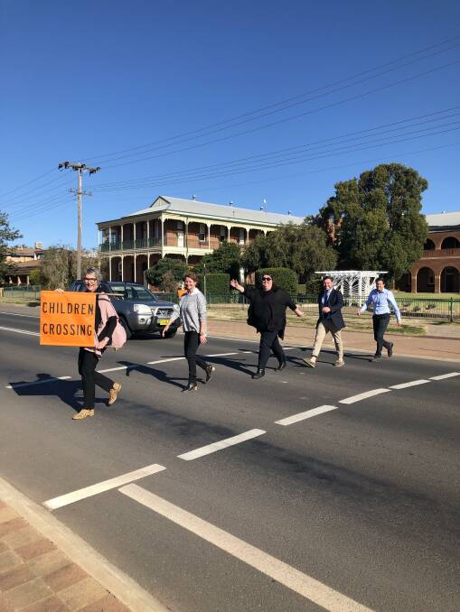 St Xavier's Primary School principal Jen Honner with Leisa Shortis, Leanne Herden, Malcolm Frend, and Tamworth MP Kevin Anderson on the Bloomfield Street crossing. Photo: supplied
