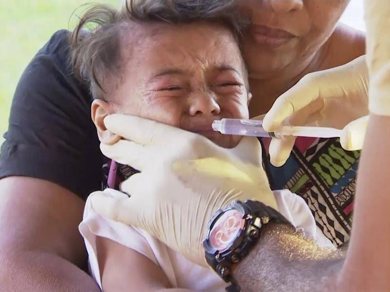 Australia has sent aid to Samoa to help treat a measles outbreak exacerbated by low immunisation.